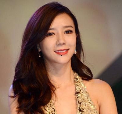 娱乐圈爆爆料的女明星是谁,揭秘神秘女明星身份大揭秘